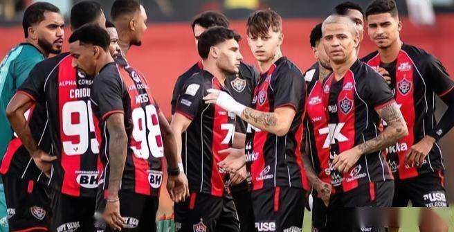 原创
            巴甲｜圣保罗 vs 维多利亚：客场14战0胜的维多利亚，凭什么在莫伦比斯拿分