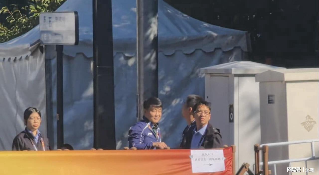 极端粉丝辱骂王皓大喊“林诗栋上一单”！王皓愤怒报警 拍照取证